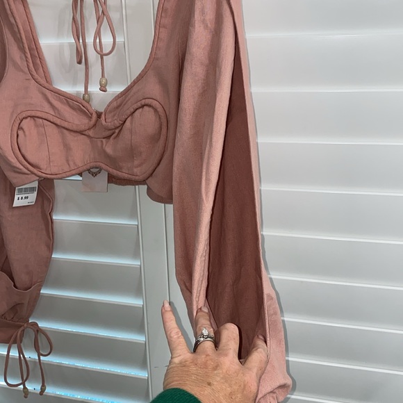 Brazilian cropped top with wrap bishop sleeves - Picture 3 of 11